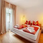 Boutique Santer Klause Μεράνο