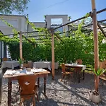 Πανσιόν Boutique Santer Klause 3*