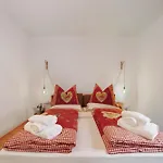 Πανσιόν Boutique Santer Klause 3*