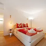 Boutique Santer Klause Гостьовий будинок Мерано